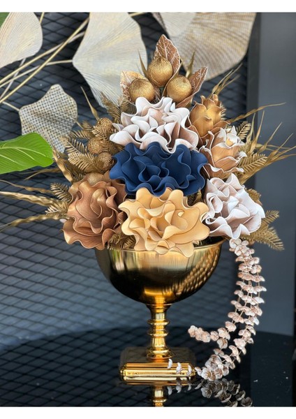 Yapay Çiçekli Gold Kare Ayaklı Vazo No:9