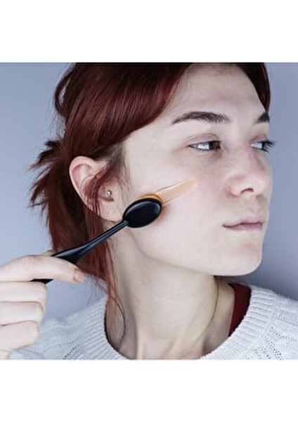Profesyonel Contour Fırçası Yumuşak Kıllarla Pürüzsüz Uygulama İçin Kaşık Tasarım