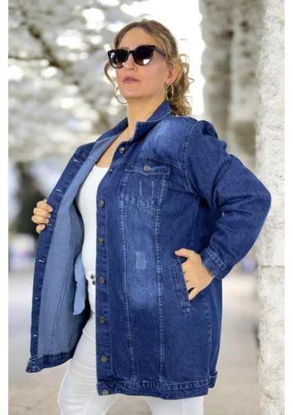 Metal Düğmeli Yanlarda ve Çift Göğüs Cepli Ara Boy Büyük Beden Kot Ceket indirimleri