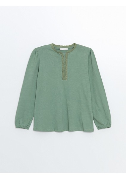 Yeni Sezon Bisiklet Yaka Nakışlı Kadın Bluz indirimleri