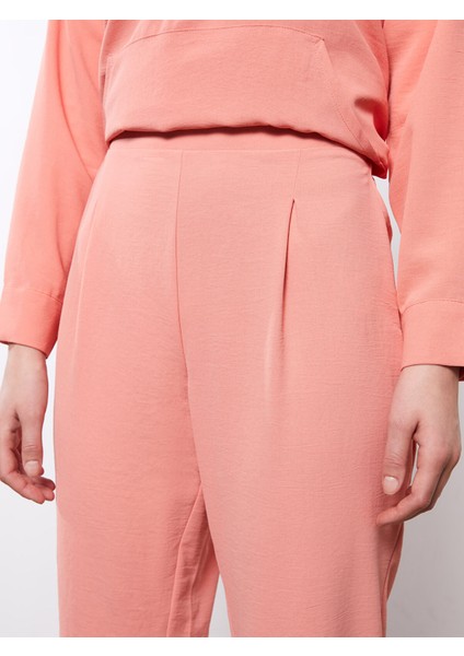 Yeni Sezon Kadın Standart Fit Düz Pantolon modelleri