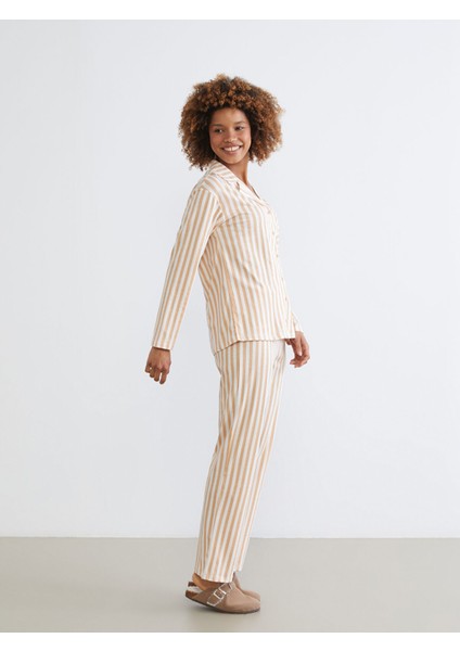 Yeni Sezon Gömlek Yaka Çizgili Kadın Pijama Takımı fiyatları