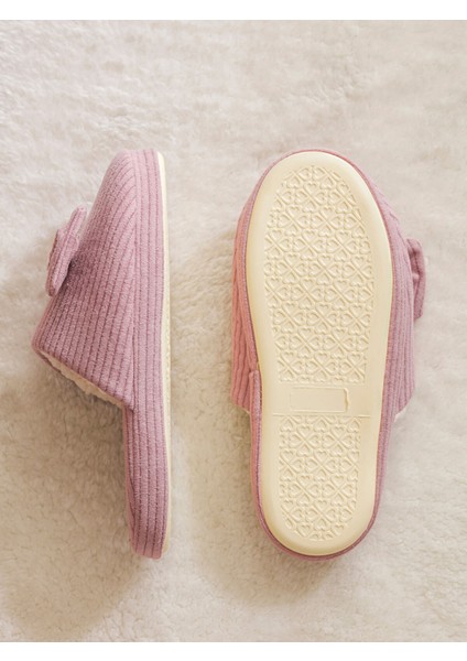 Yeni Sezon Pelüş Fiyonklu Kadın Ev Terliği fırsatları