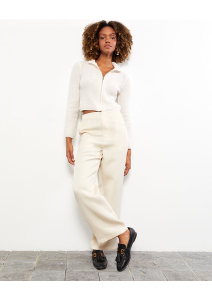 Yeni Sezon Normal Bel Standart Fit Kadın Pantolon