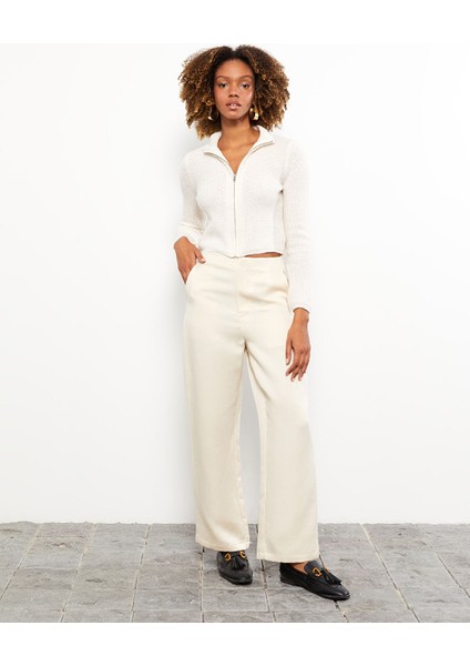 Yeni Sezon Normal Bel Standart Fit Kadın Pantolon modelleri