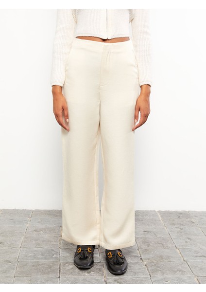 Yeni Sezon Normal Bel Standart Fit Kadın Pantolon indirimleri