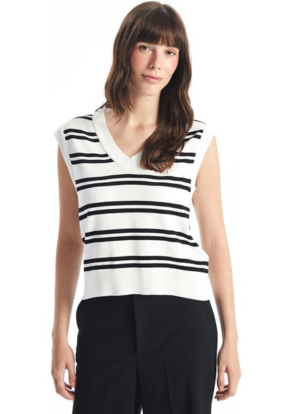 Yeni Sezon V Yaka Çizgili Kadın Triko Süveter