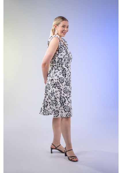 Kadın Büyük Beden Beli Lastikli V Yaka Beyaz Elbise fırsatları