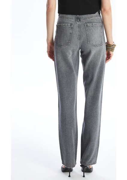 Yeni Sezon Straight Fit Kadın Jean Pantolon fırsatları