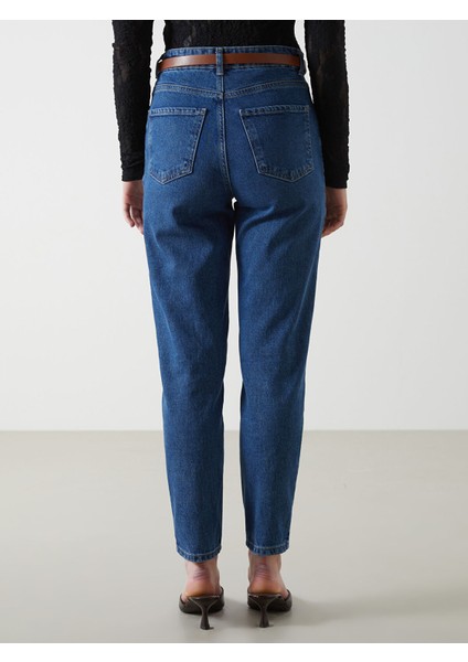 Yeni Sezon Beli Kemerli Mom Fit Kadın Jean Pantolon fırsatları