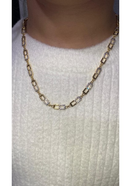 Zarif Zincir Gold Kadın Kolye Zamansız ve Klasik Şıklık fiyatları