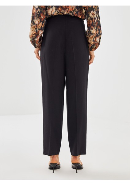 Yeni Sezon Loose Fit Kadın Pantolon indirimleri