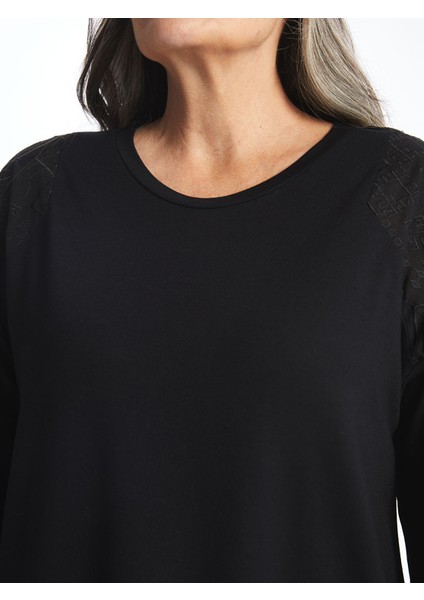 Yeni Sezon Bisiklet Yaka Nakışlı Kadın Bluz modelleri