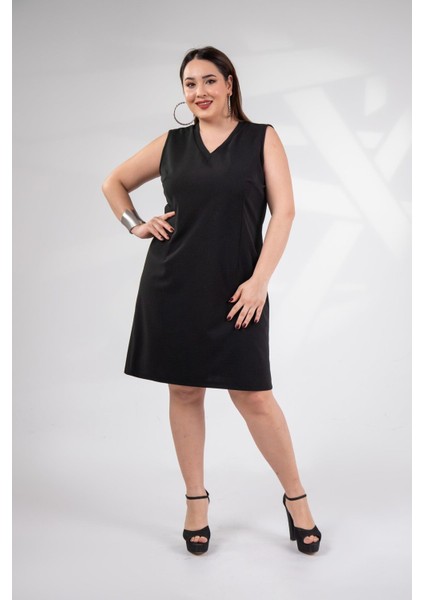 Kadın 1112041 Fermuarlı Sırt Detaylı Elbise Siyah indirimleri