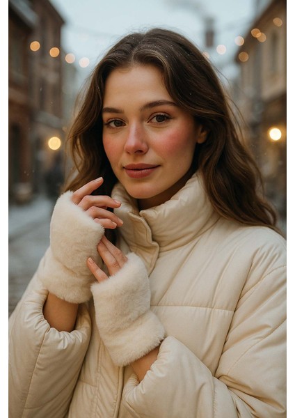 Kadın Kesik Peluş Eldiven Eld-33 Ekru fiyatları