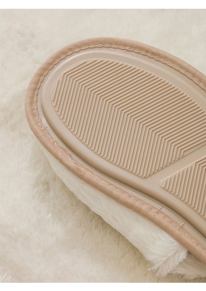 Yeni Sezon 3D Aplike Detaylı Nakışlı Pelüş Kadın Ev Terliği indirimleri