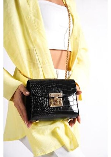 1130-S Kutu Form Zincir Askılı Krokodil Desen Askılı Omuz, El ve Kol Çantası fırsatları