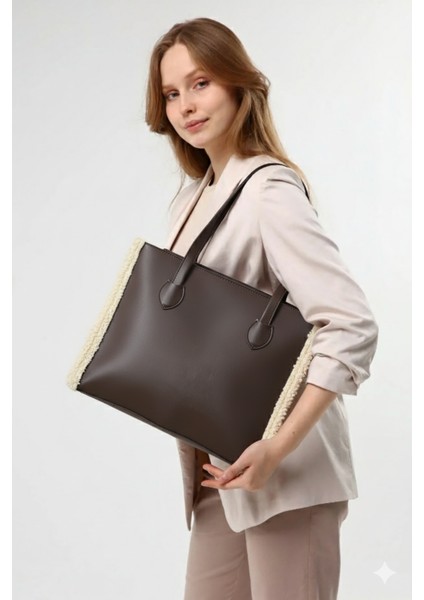 Kahverengi Polar Detaylı Geniş Omuz Çantası