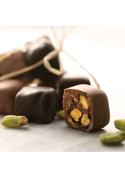 Sütlü Bitter Çikolata Kaplı Lokum 33 Adet Bordo Kutu modelleri