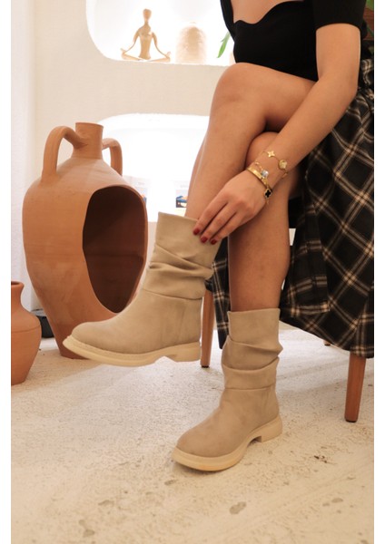 Chelby Bej Süet Dikişli Taban Körüklü Günlük Kadın Botu indirimleri