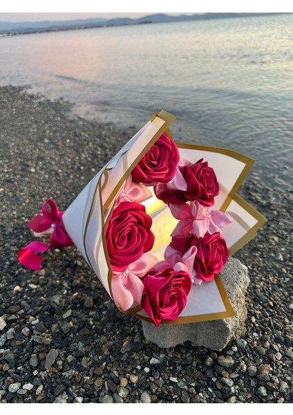 Lotus ve Gül Buketi-10'lu indirimleri