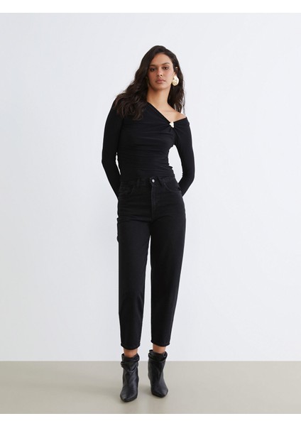 Yeni Sezon Asimetrik Yaka Büzgülü Bluz fiyatları