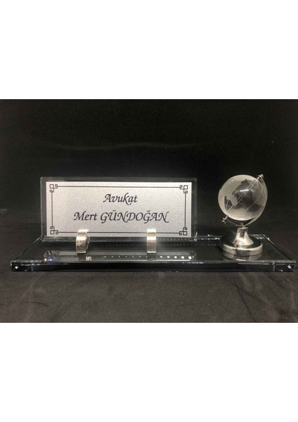 Cam Masaüstü İsimlik Gümüş Renk 23x6 cm El İşçiliği ile Üretildi