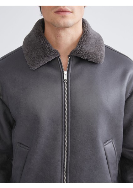 Yeni Sezon Pelüş Yaka Erkek Deri Görünümlü Mont modelleri