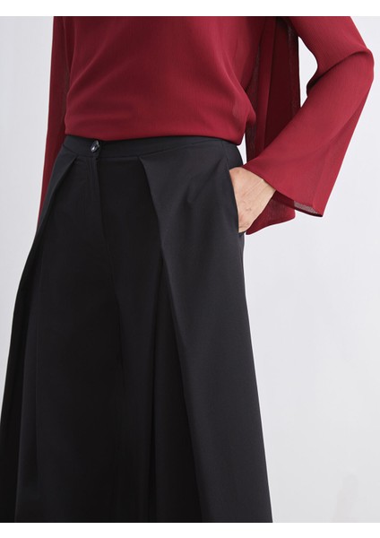 Yeni Sezon Standart Fit Kadın Pileli Pantolon modelleri