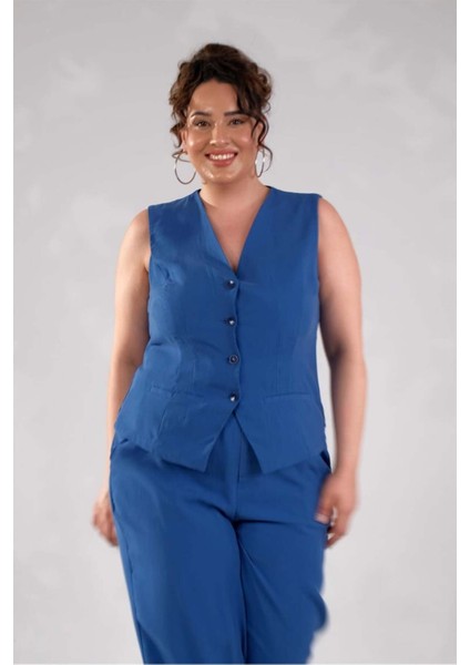 Kadın Büyük Beden Düğmeli Lacivert Yelek