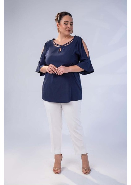 Kadın Büyük Beden Kolu Volanlı Lacivert Bluz fiyatları