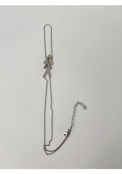 Üçlü Ok Detaylı Taşlı ve Parlak Silver Renkli Şahmeran modelleri