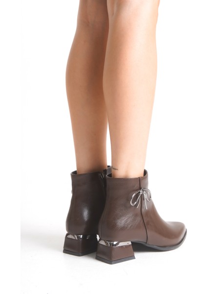 Kısa Topuklu Fermuarlı Metal Düğüm Detaylı Kadın Acı Kahve Bot Bootie indirimleri