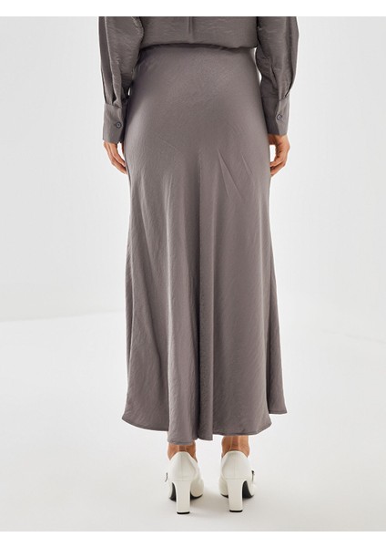 Yeni Sezon Standart Fit Saten Kadın Etek fırsatları