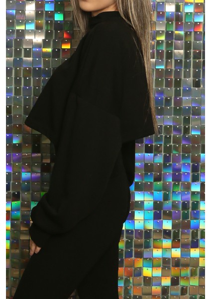 Kadın Baskılı Kuş Gözü Detaylı Kalın Şık Modern Crop Sweatshirt fırsatları