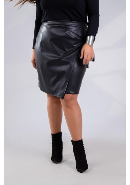 Kadın Büyük Beden Yandan Bağlamalı Suni Deri Siyah Etek