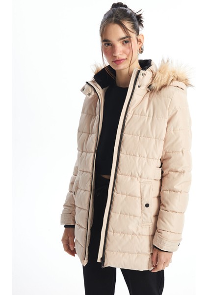 Yeni Sezon Kadın Kapüşonlu Düz Şişme Mont