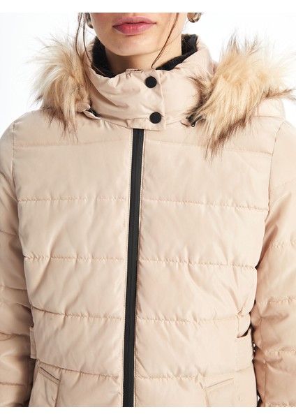 Yeni Sezon Kadın Kapüşonlu Düz Şişme Mont indirimleri