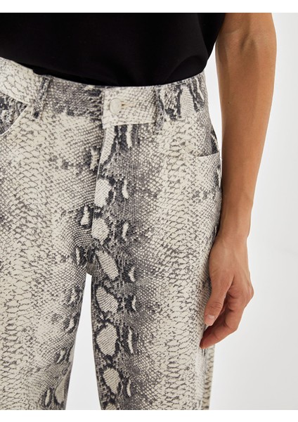 Yeni Sezon Straight Fit Desenli Kadın Jean Pantolon modelleri