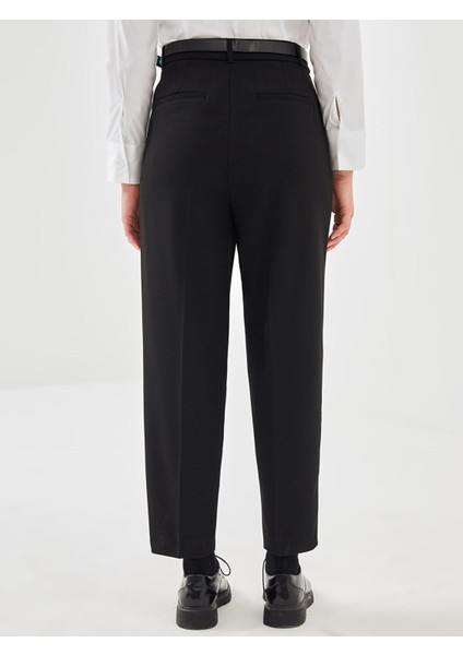 Yeni Sezon Beli Kemerli Loose Fit Kadın Pantolon fırsatları