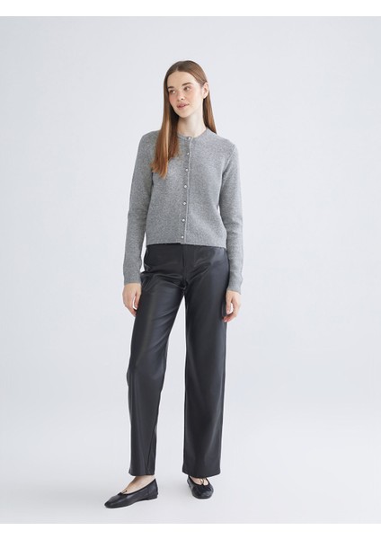 Yeni Sezon Dar Fit Deri Görünümlü Kadın Pantolon