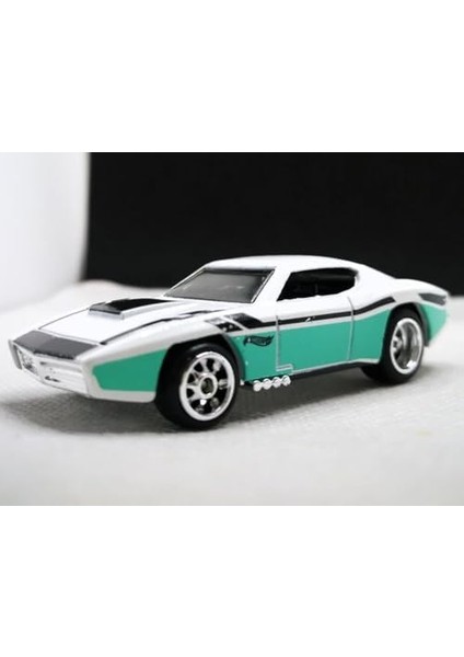 Tekli Arabalar Custom HTC85 fiyatları