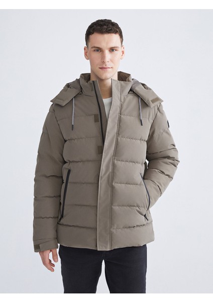 Yeni Sezon Standart Kalıp Kapüşonlu Erkek Şişme Mont