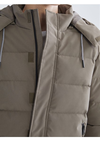 Yeni Sezon Standart Kalıp Kapüşonlu Erkek Şişme Mont modelleri