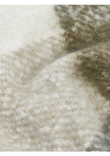 Yeni Sezon Püskül Detaylı Ekose Desenli Kadın Atkı modelleri