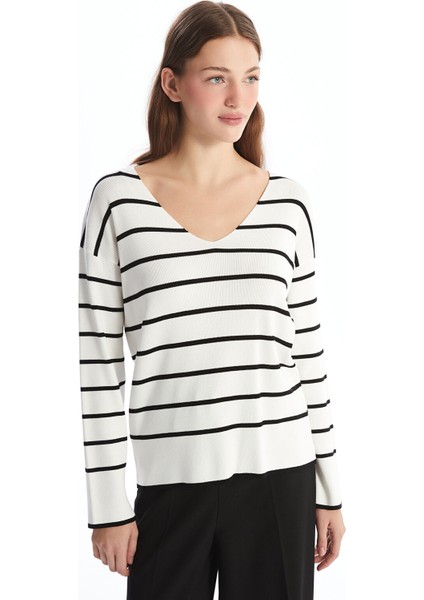 Yeni Sezon V Yaka Çizgili Uzun Kollu Kadın Triko Kazak