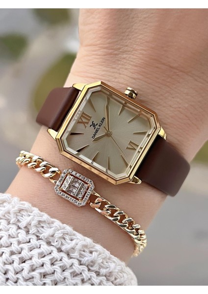 Deri Kordonlu 2 Yıl Garantili 3 Atm Suya Dayanıklı Kadın Kol Saati+Bileklik BD.13939.3