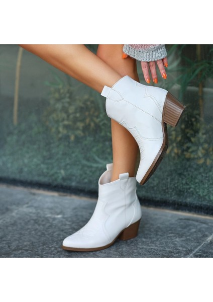 Yzlal Akver Bej Cilt Topuklu Bot (Numara: 39) indirimleri