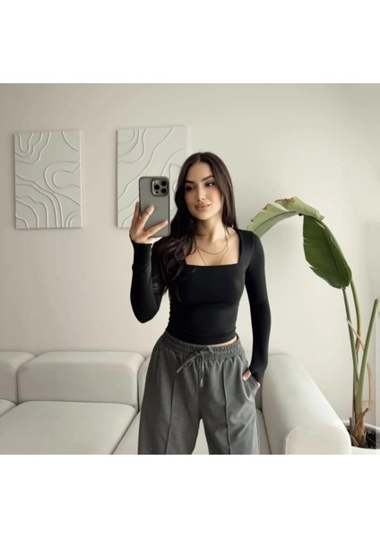 Kadın Kare Yaka Parmak Geçmeli Bluz