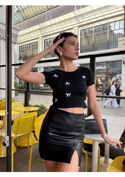 Sptrns Fiyonklu Bluz Siyah (Beden: L)